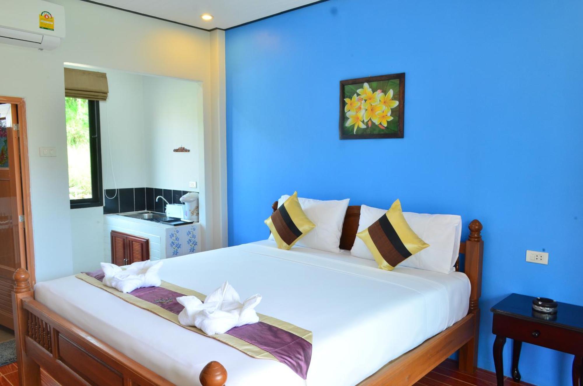พงศ์พิพัฒน์ ลันตา แมนชั่น Hotel เกาะลันตา ภายนอก รูปภาพ